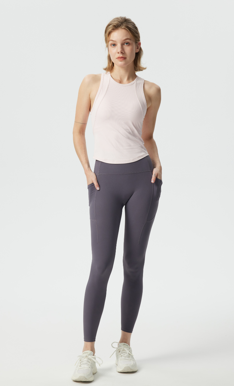 Selene Ribbed Built-In Bra Tank - WOO YOGA