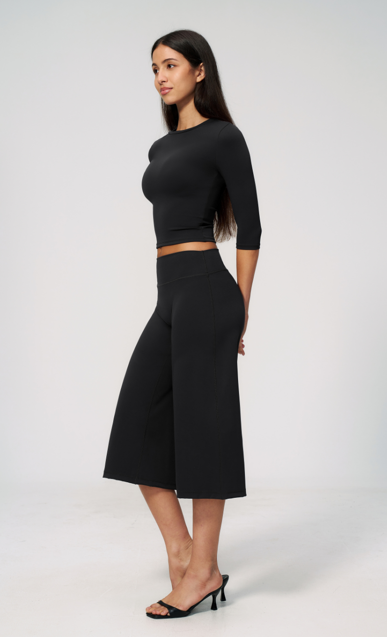 Alexandra 3/4 Sleeve Wide Leg Capri Workout Set