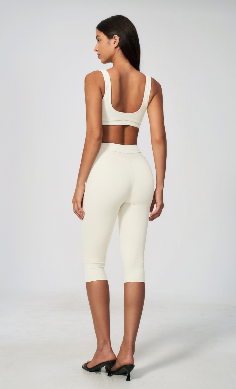 Alexis Contrast Trim Sports Bra Capri Workout Set